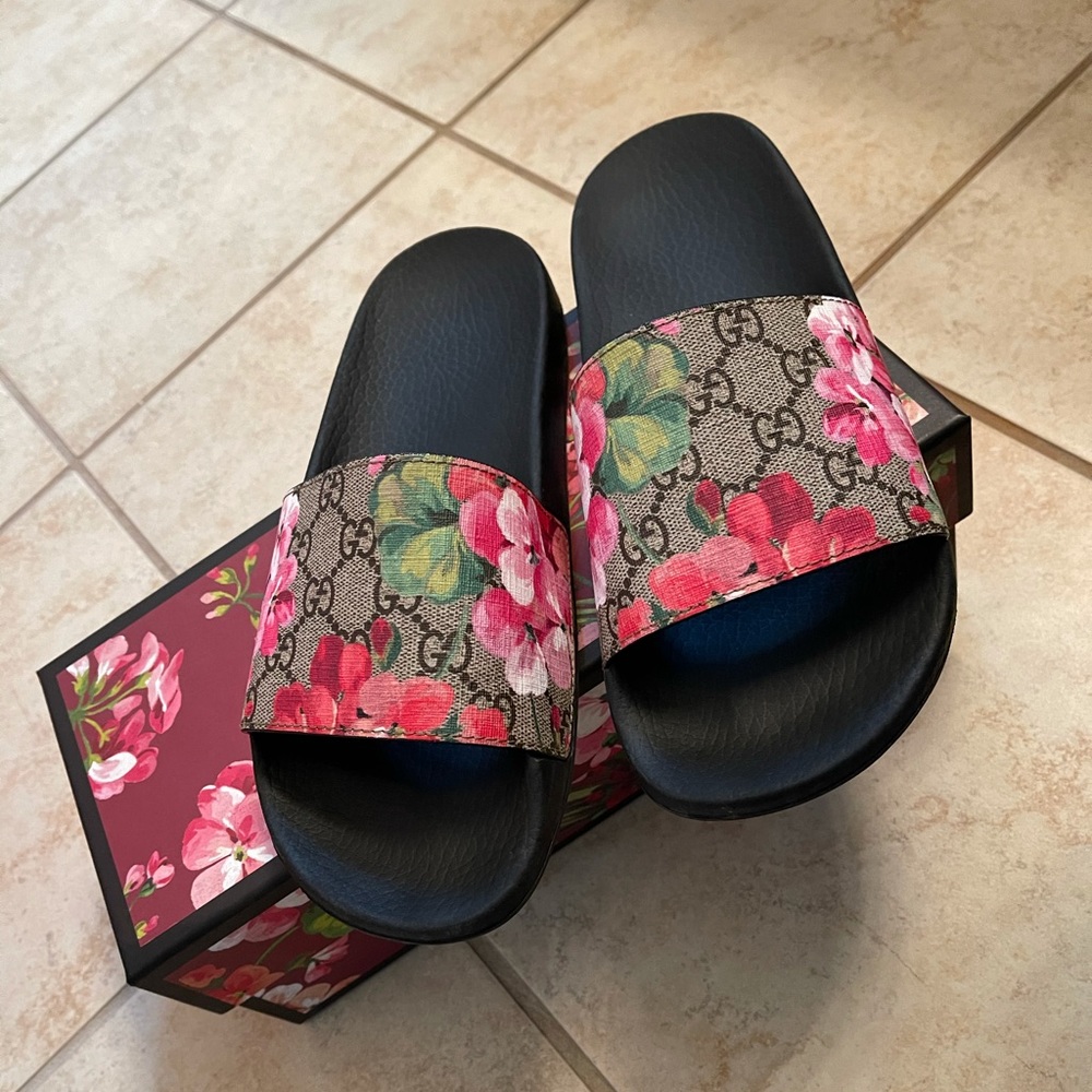 Gucci GG supreme floral slide sandal